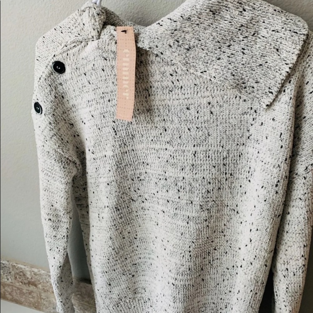 Sweater - Picture 2 of 3